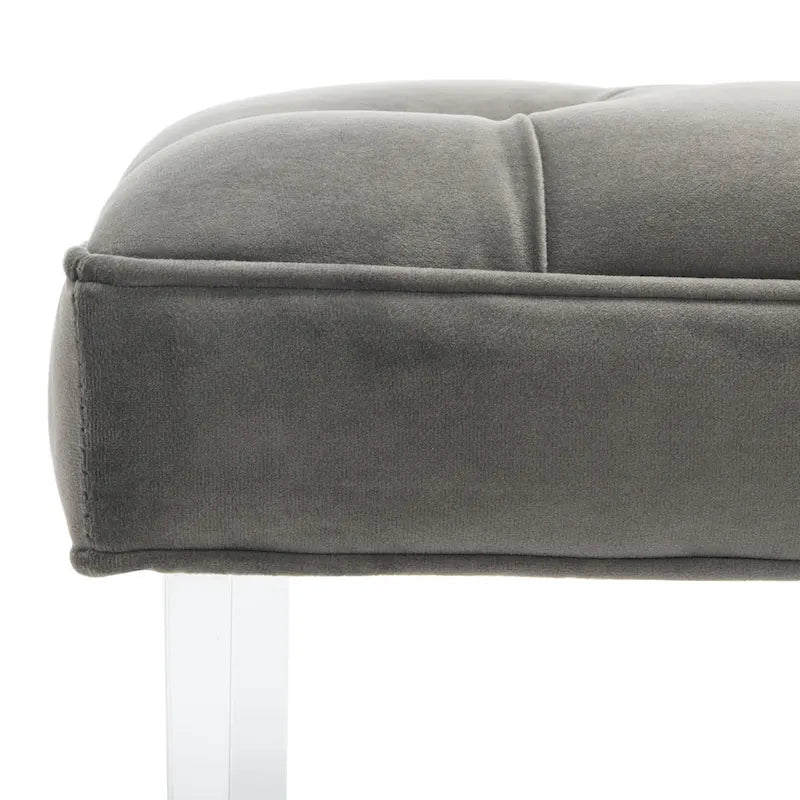 Banc en velours capitonné avec pieds en acrylique transparent et détails boutonnés