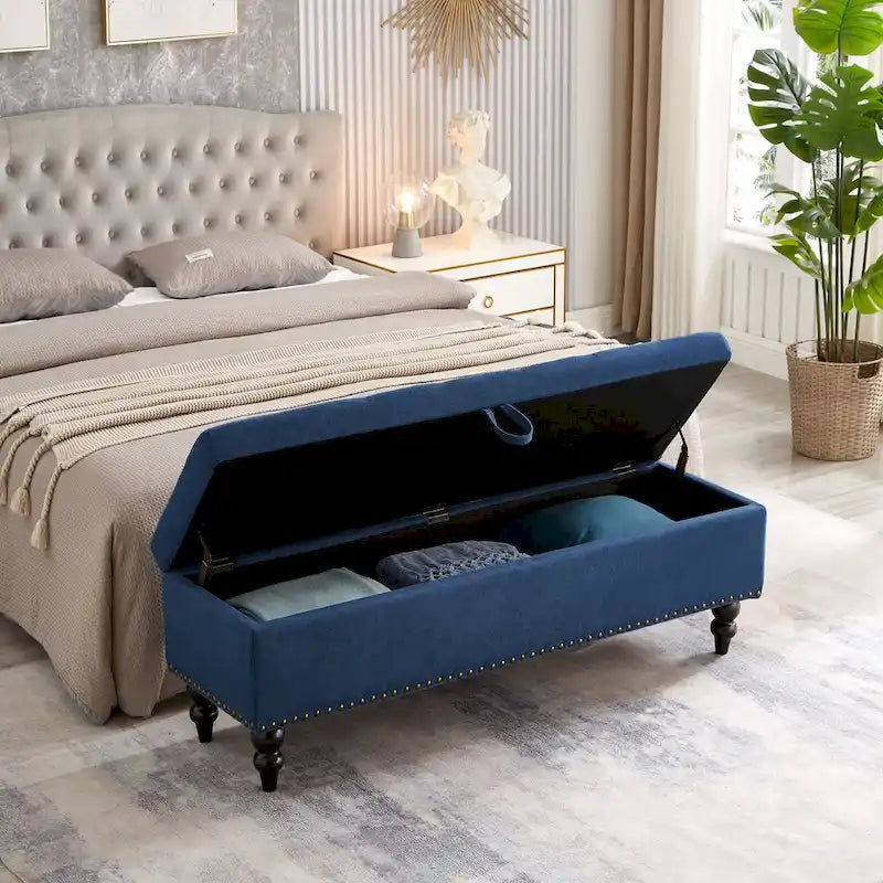 Banc de rangement capitonné avec boutonnage et pieds en bois massif — Banc de bout de lit et pouf