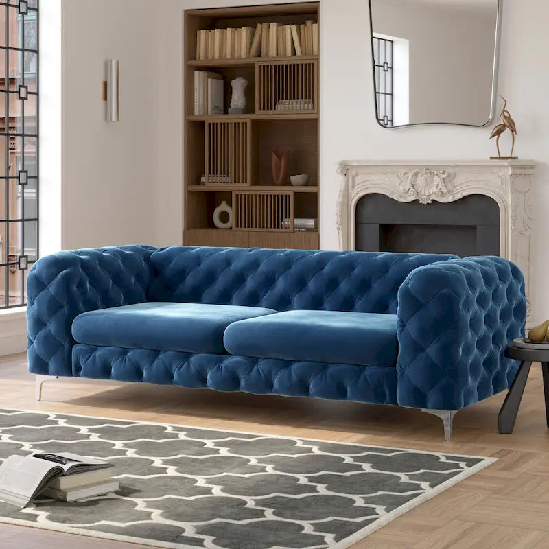 Canapé Chesterfield en velours touffeté avec capitonnage en losange et pieds en métal