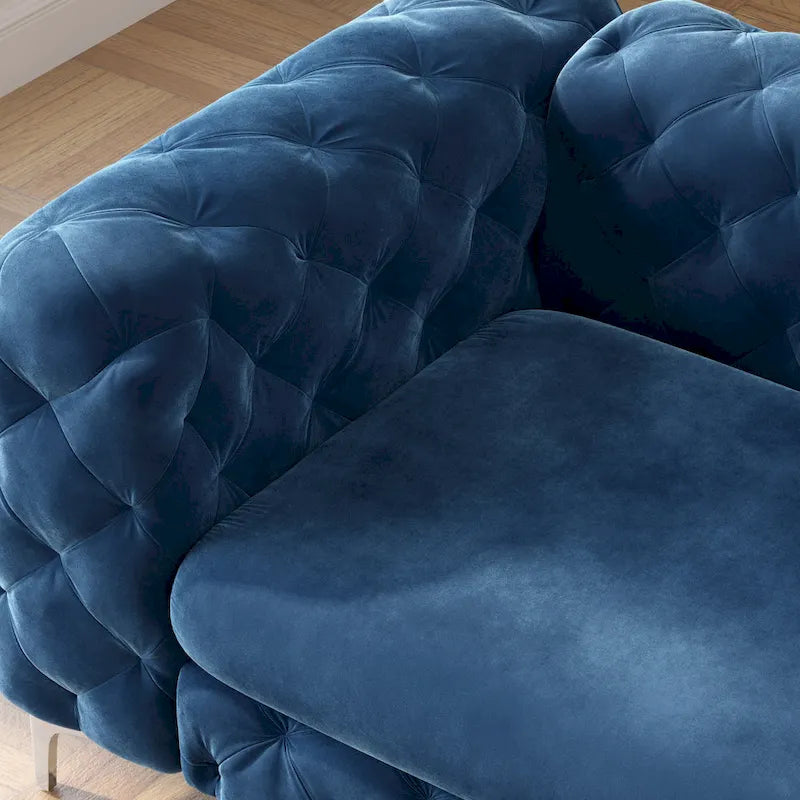 Canapé Chesterfield en velours touffeté avec capitonnage en losange et pieds en métal