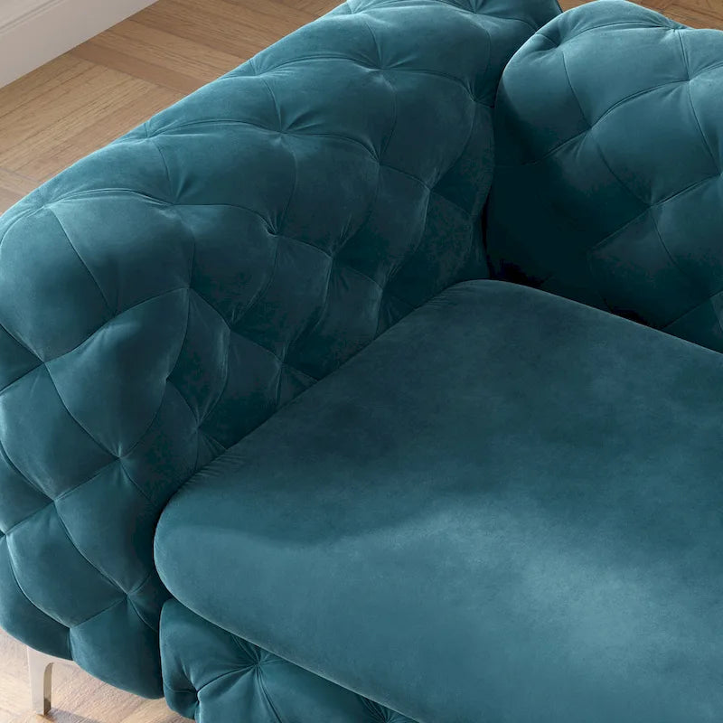 Canapé Chesterfield en velours touffeté avec capitonnage en losange et pieds en métal