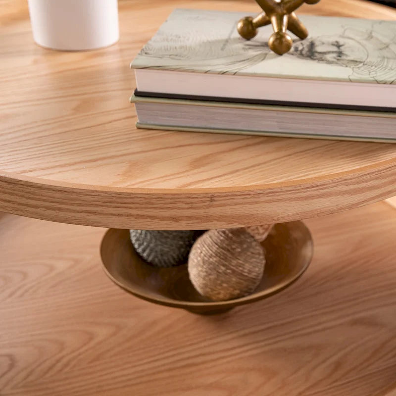 Table basse ronde de style ferme à deux niveaux avec détails imitation grain de bois
