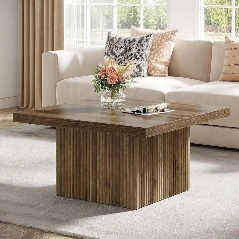 Table basse carrée de style Mid-Century Modern avec texture bois vintage et base détaillée en relief — 80 cm.