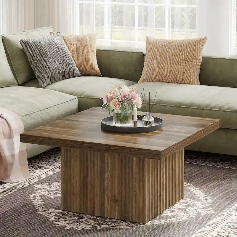 Table basse carrée de style Mid-Century Modern avec texture bois vintage et base détaillée en relief — 80 cm.